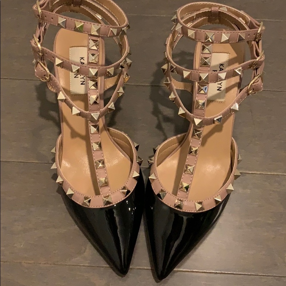 Black Patent leather Rockstud mid heels 6.5 or 7